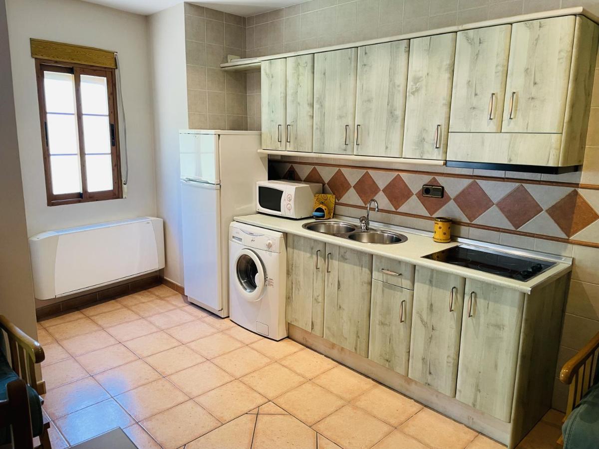 Apartamentos Margarita Arroyo Frio Eksteriør billede